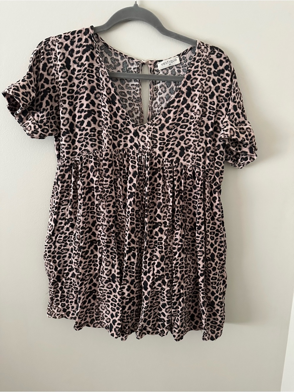 vestique Pink Leopard Print V-Neck Babydoll Tunic